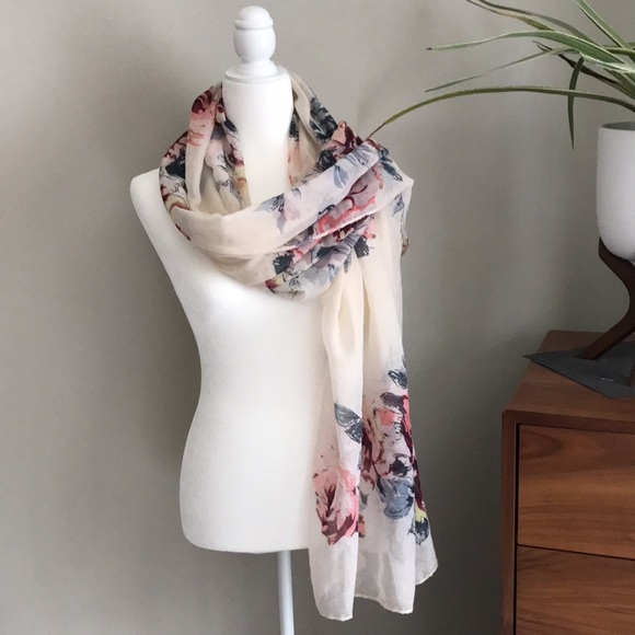 Scarf - Picture 2 of 7